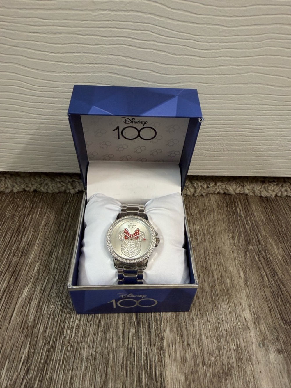 Disney 100 Minnie Mouse Watch with Box & Certificate of Authenticity Accutime